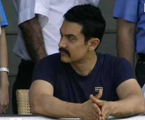 Aamir Khan At India Vs Sri Lanka World Cup Final | Picture 33371